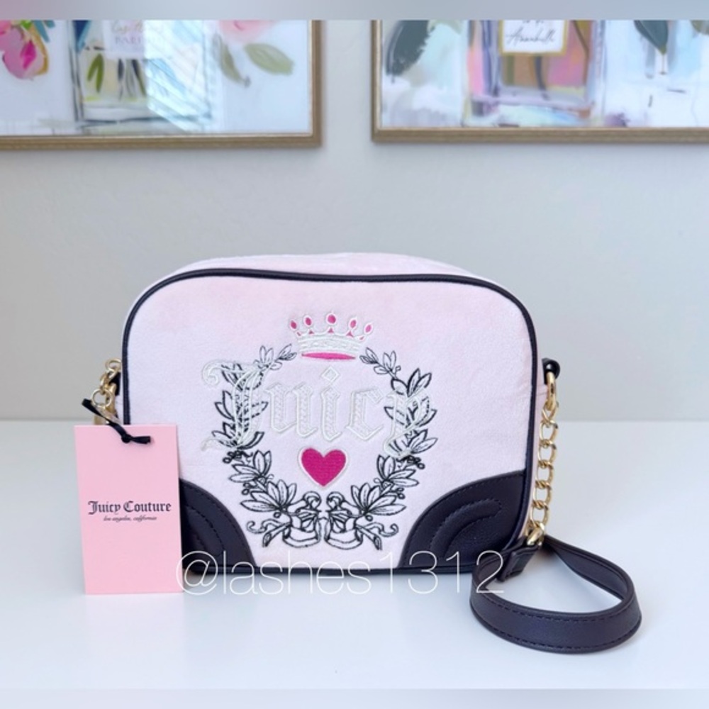 JUICY COUTURE Bag Heritage Camera Crossbody - Pink Velour